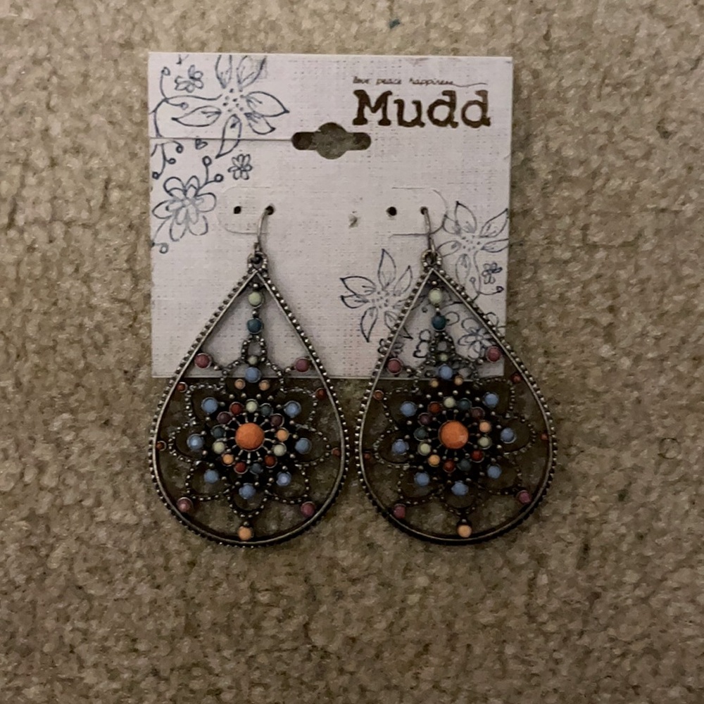 Oval Shaped Hanging Earrings. Multicolor.